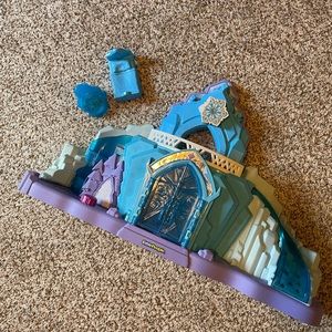 Fisher-Price Little People Frozen Castle